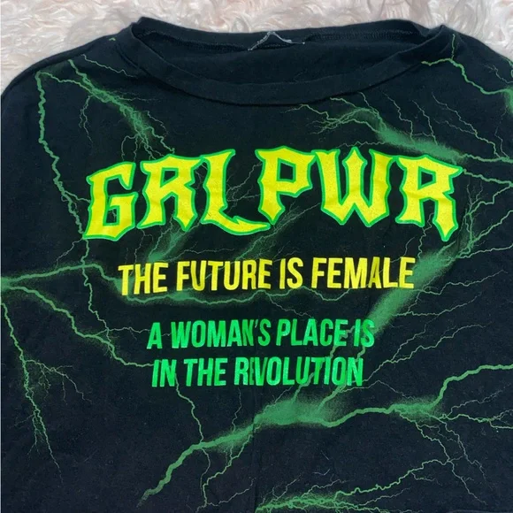 FASHION NOVA GIRL POWER CROP TOP - Picture 2 of 5